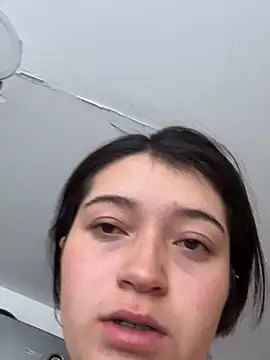 Snapshot of Karina_Leon chatting on July 28, 2026, 7:04 pm Karina Leon online show from July 28, 2026, 7:04 pm