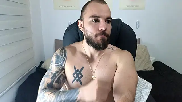 Isaac Carter online show from October 31, 2025, 11:07 am