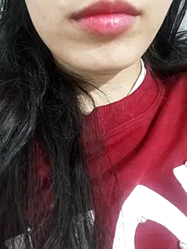 saraaxx1 online show from March 13, 2025, 9:37 pm