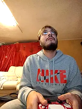 Snapshot of Bello98sud chatting on January 6, 2026, 12:47 am Bello98sud online show from January 6, 2026, 12:47 am