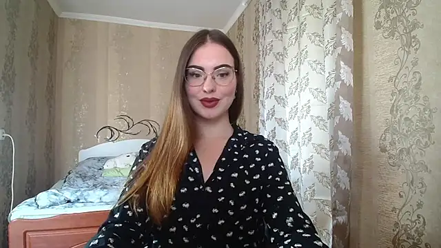 Snapshot of Leila_Kissyu chatting on June 20, 2026, 2:00 pm Leila Kissyu online show from June 20, 2026, 2:00 pm