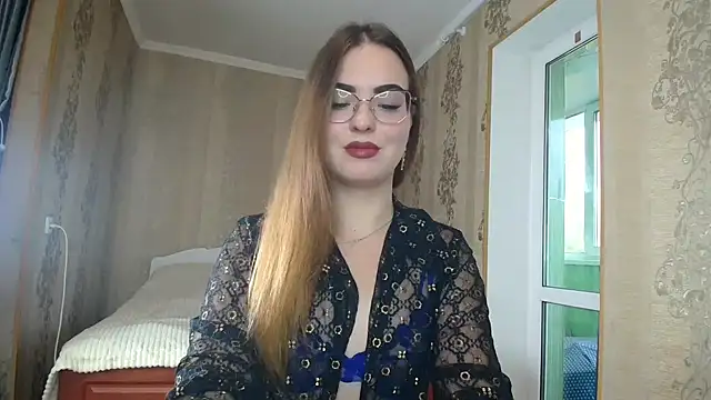 Snapshot of Leila_Kissyu chatting on October 25, 2025, 10:25 am Leila Kissyu online show from October 25, 2025, 10:25 am