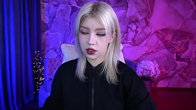 SelenaIris online show from September 27, 2025, 6:30 am