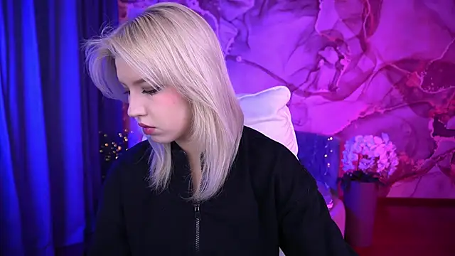 SelenaIris online show from October 2, 2025, 6:50 am