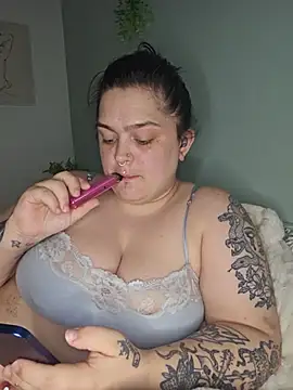 Saucy-Serenity online show from June 24, 2026, 9:56 pm