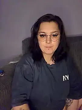 Saucy-Serenity online show from November 2, 2025, 8:14 pm