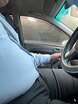 dam-her-boy online show from November 10, 2025, 2:27 am