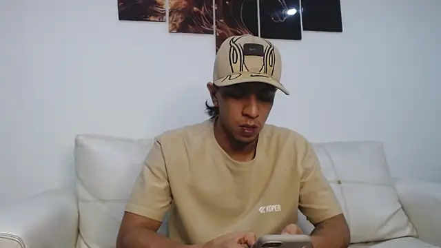 Monkey uchiha777 online show from February 6, 2026, 11:45 pm