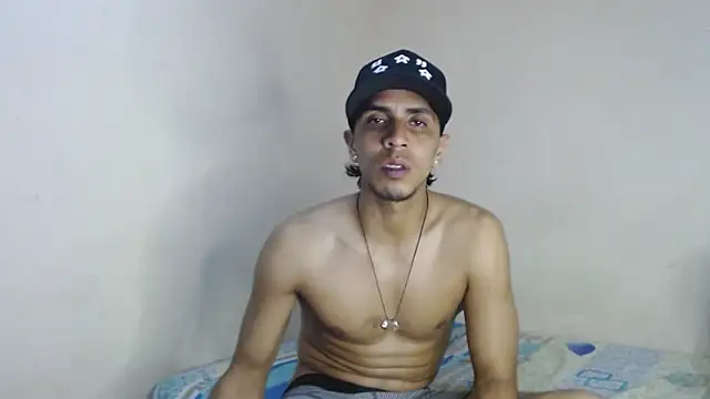 Monkey uchiha777 online show from October 22, 2025, 2:33 am