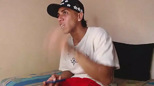 Monkey uchiha777 online show from October 10, 2025, 10:32 pm