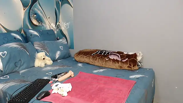 MystiqueTeee online show from October 16, 2025, 12:19 am