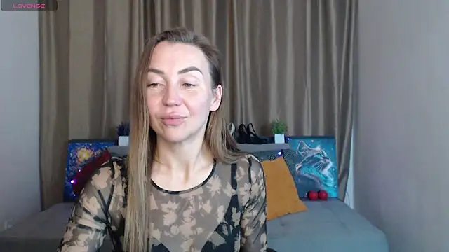 Snapshot of Kiss_julli88I chatting on March 21, 2025, 12:40 am Kiss julli88I online show from March 21, 2025, 12:40 am