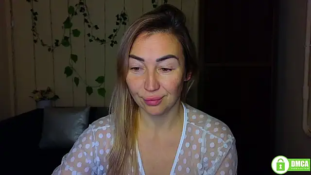 Snapshot of Kiss_julli88I chatting on January 8, 2026, 6:25 pm Kiss julli88I online show from January 8, 2026, 6:25 pm