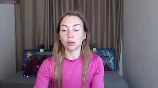 Snapshot of Kiss_julli88I chatting on March 17, 2025, 5:23 am Kiss julli88I online show from March 17, 2025, 5:23 am