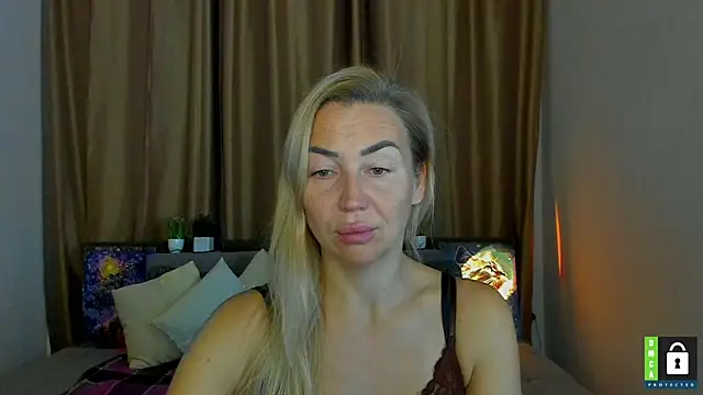 Snapshot of Kiss_julli88I chatting on November 6, 2025, 6:23 pm Kiss julli88I online show from November 6, 2025, 6:23 pm