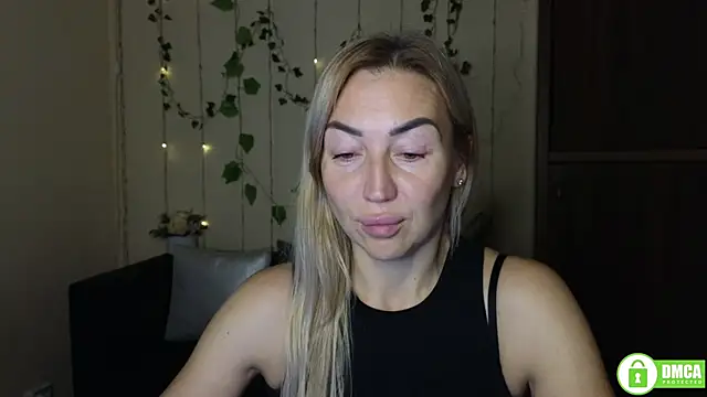 Snapshot of Kiss_julli88I chatting on October 10, 2025, 5:25 pm Kiss julli88I online show from October 10, 2025, 5:25 pm