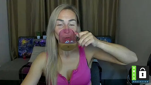 Snapshot of Kiss_julli88I chatting on September 30, 2025, 5:30 pm Kiss julli88I online show from September 30, 2025, 5:30 pm