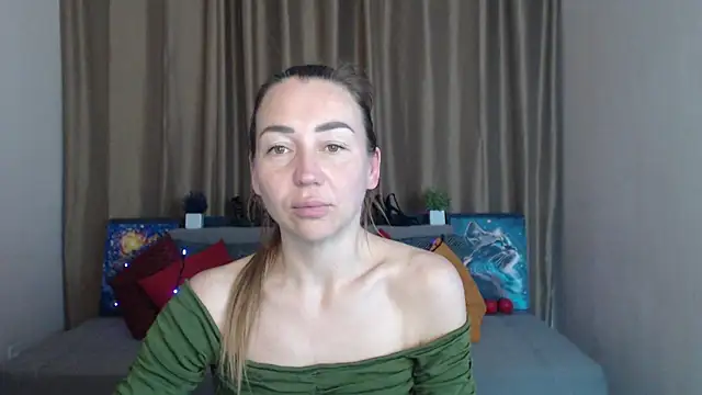 Snapshot of Kiss_julli88I chatting on March 19, 2025, 2:05 am Kiss julli88I online show from March 19, 2025, 2:05 am