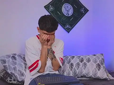 samevansx  online show from September 20, 2025, 5:18 pm