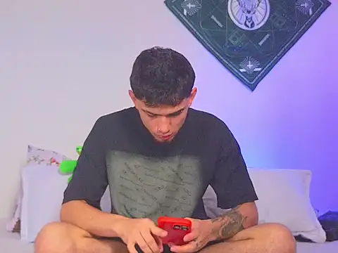 samevansx  online show from November 26, 2025, 1:55 pm