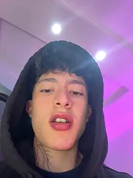 troy rouge online show from October 27, 2025, 6:53 pm