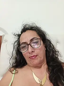 Snapshot of AlessandraLeroy chatting on July 18, 2026, 12:19 am AlessandraLeroy online show from July 18, 2026, 12:19 am