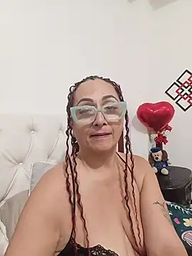 Snapshot of AlessandraLeroy chatting on June 28, 2026, 4:24 pm AlessandraLeroy online show from June 28, 2026, 4:24 pm