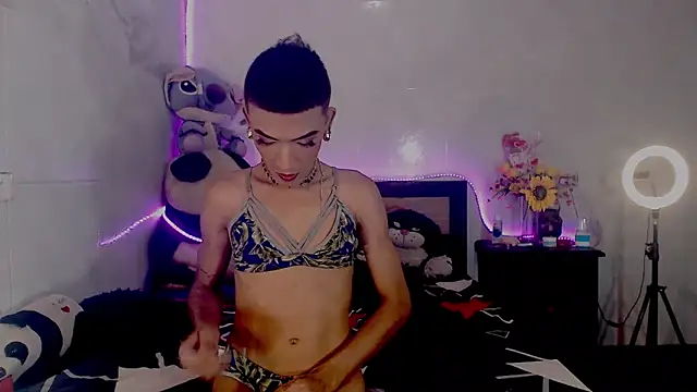 KimberlyXtreme online show from September 10, 2025, 11:37 pm