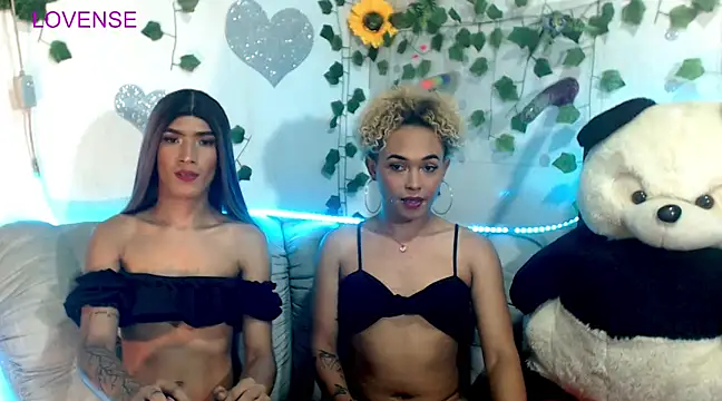 KimberlyXtreme online show from March 22, 2025, 5:39 am