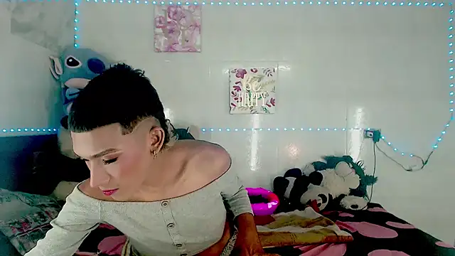 KimberlyXtreme online show from October 1, 2025, 11:30 pm