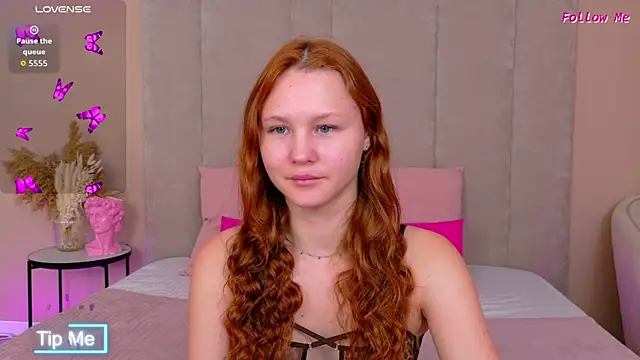 AmeliRoyse online show from November 9, 2025, 5:06 pm