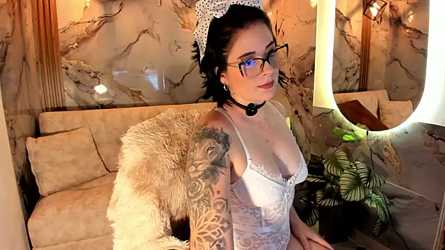 Snapshot of victoriacooper21 chatting on May 15, 2026, 10:08 pm victoriacooper21 online show from May 15, 2026, 10:08 pm