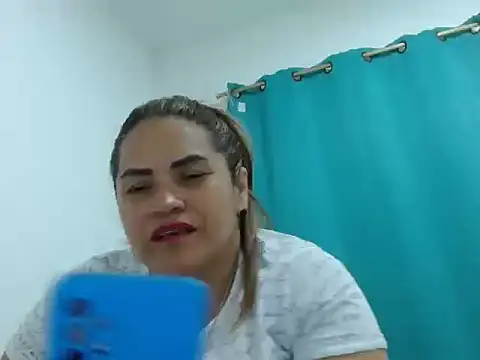 Snapshot of Milena_Foox chatting on December 18, 2025, 1:11 am Milena Foox online show from December 18, 2025, 1:11 am