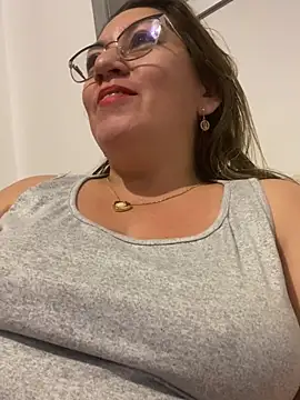 Luna-nevada online show from March 8, 2026, 2:04 am