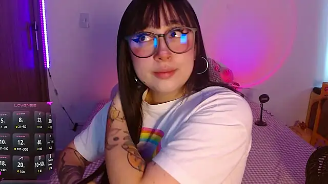 Oliviargf online show from February 14, 2026, 12:16 pm