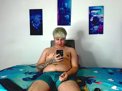 Snapshot of CrissConor chatting on July 19, 2026, 7:43 pm CrissConor online show from July 19, 2026, 7:43 pm