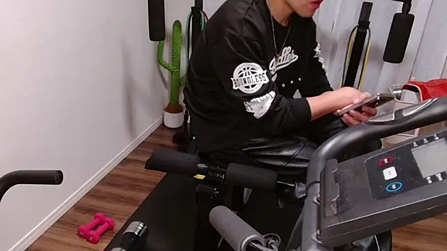 Stretch-man online show from April 15, 2026, 7:07 pm