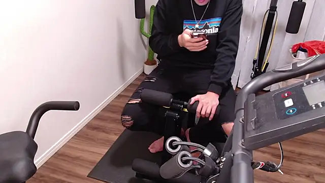 Stretch-man online show from April 14, 2026, 8:14 pm