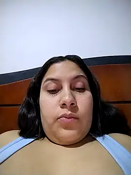 esmeralda jadees online show from April 19, 2026, 6:10 pm