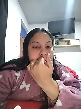 esmeralda jadees online show from July 14, 2026, 2:45 pm