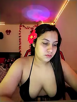 esmeralda jadees online show from May 2, 2026, 9:09 pm