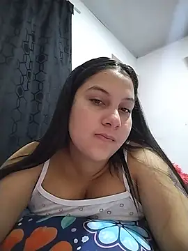 esmeralda jadees online show from July 5, 2026, 2:35 pm