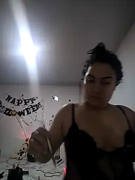 esmeralda jadees online show from October 30, 2025, 8:50 pm