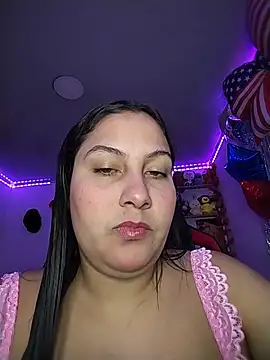 esmeralda jadees online show from July 24, 2026, 10:50 pm