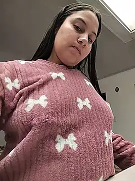 esmeralda jadees online show from July 12, 2026, 4:19 pm