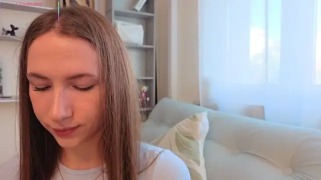 Kira mindnes online show from August 8, 2026, 6:09 am