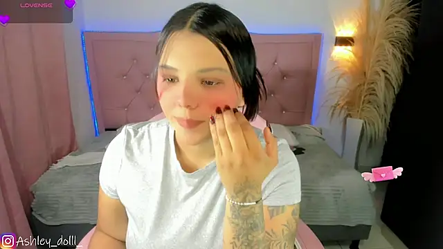 Snapshot of Ashley_dolll chatting on July 25, 2026, 9:21 pm Ashley dolll online show from July 25, 2026, 9:21 pm