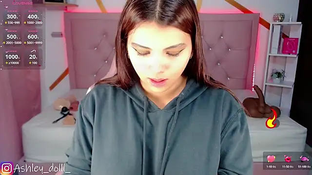 Ashley dolll online show from October 8, 2025, 9:04 pm