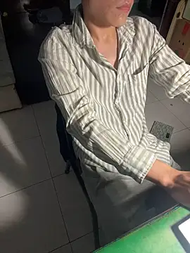 Snapshot of chipboo chatting on March 11, 2025, 6:08 pm chipboo online show from March 11, 2025, 6:08 pm