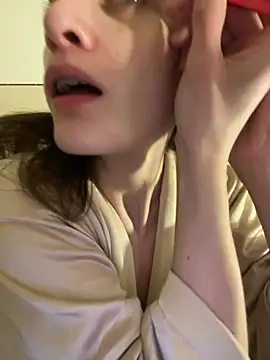 laprincesa2punto0 online show from March 18, 2025, 1:01 pm